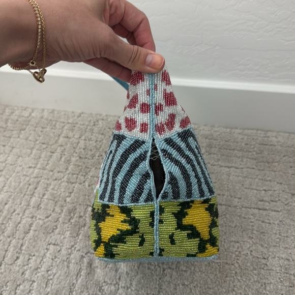 Fully beaded multicolor patchwork mini tote bag pattern zip top European - Picture 11 of 12